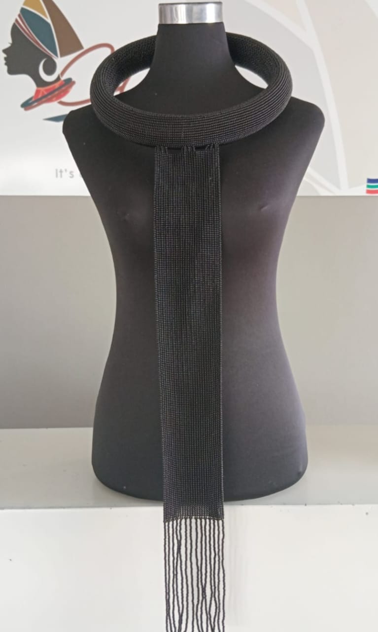 (Isigolwane) Ndebele Neckpiece