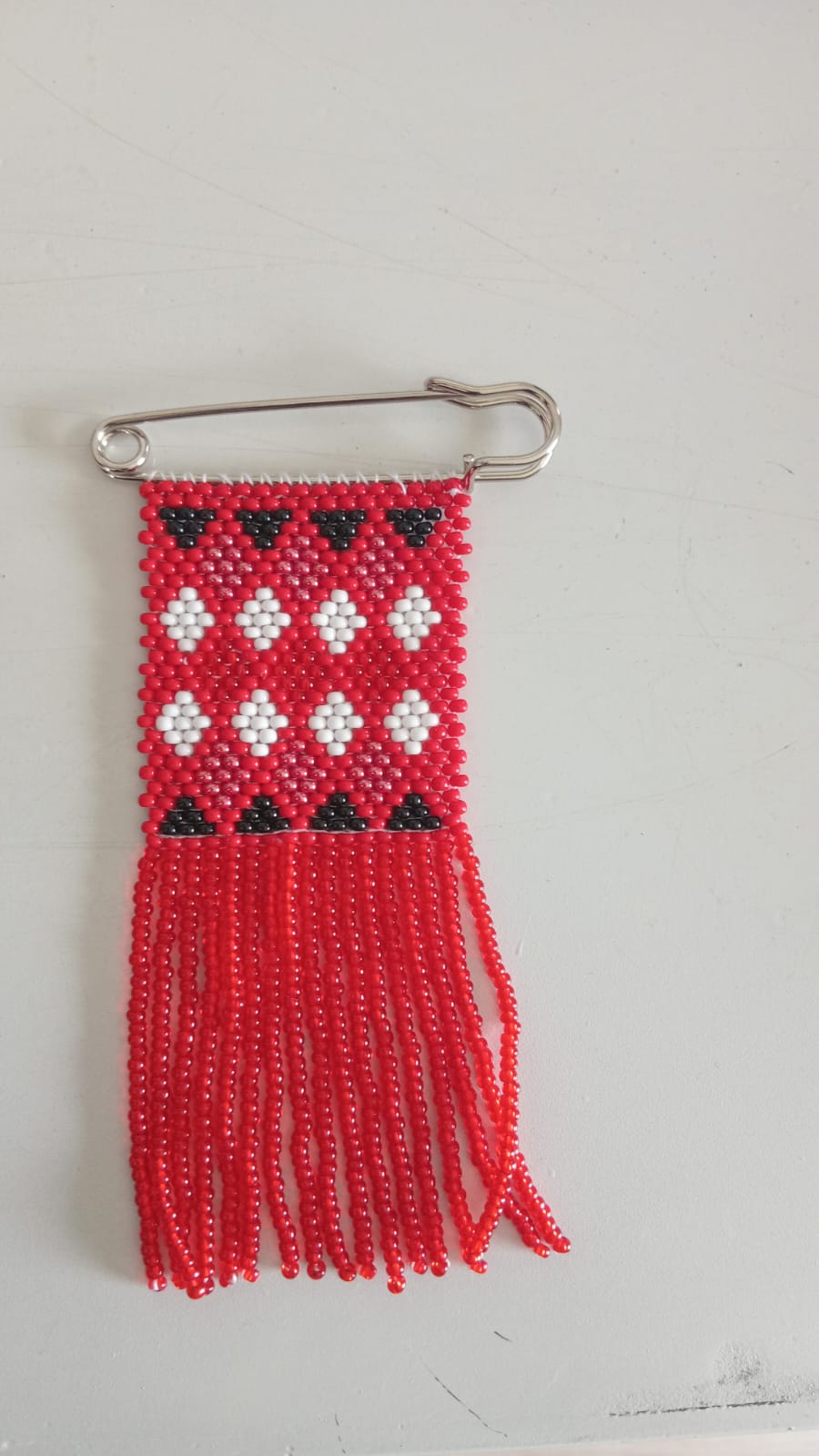 Beaded Safety Pin / Isipeleti