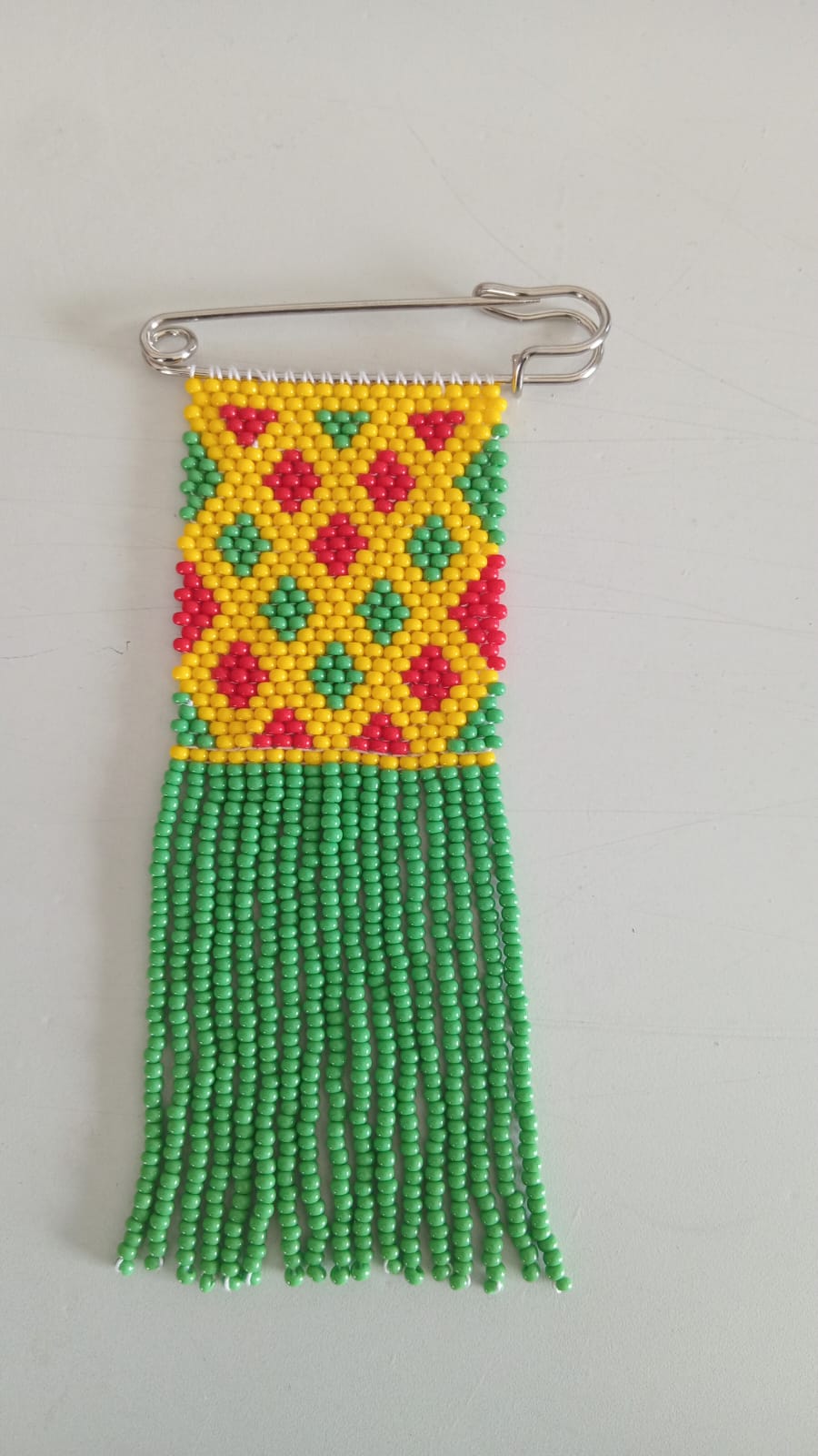Beaded Safety Pin / Isipeleti