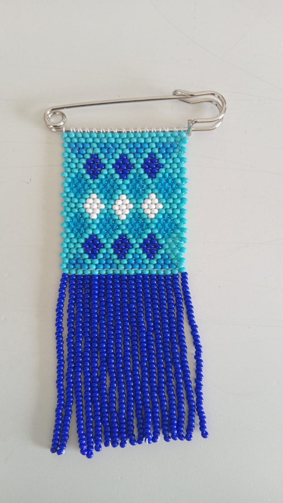 Beaded Safety Pin / Isipeleti