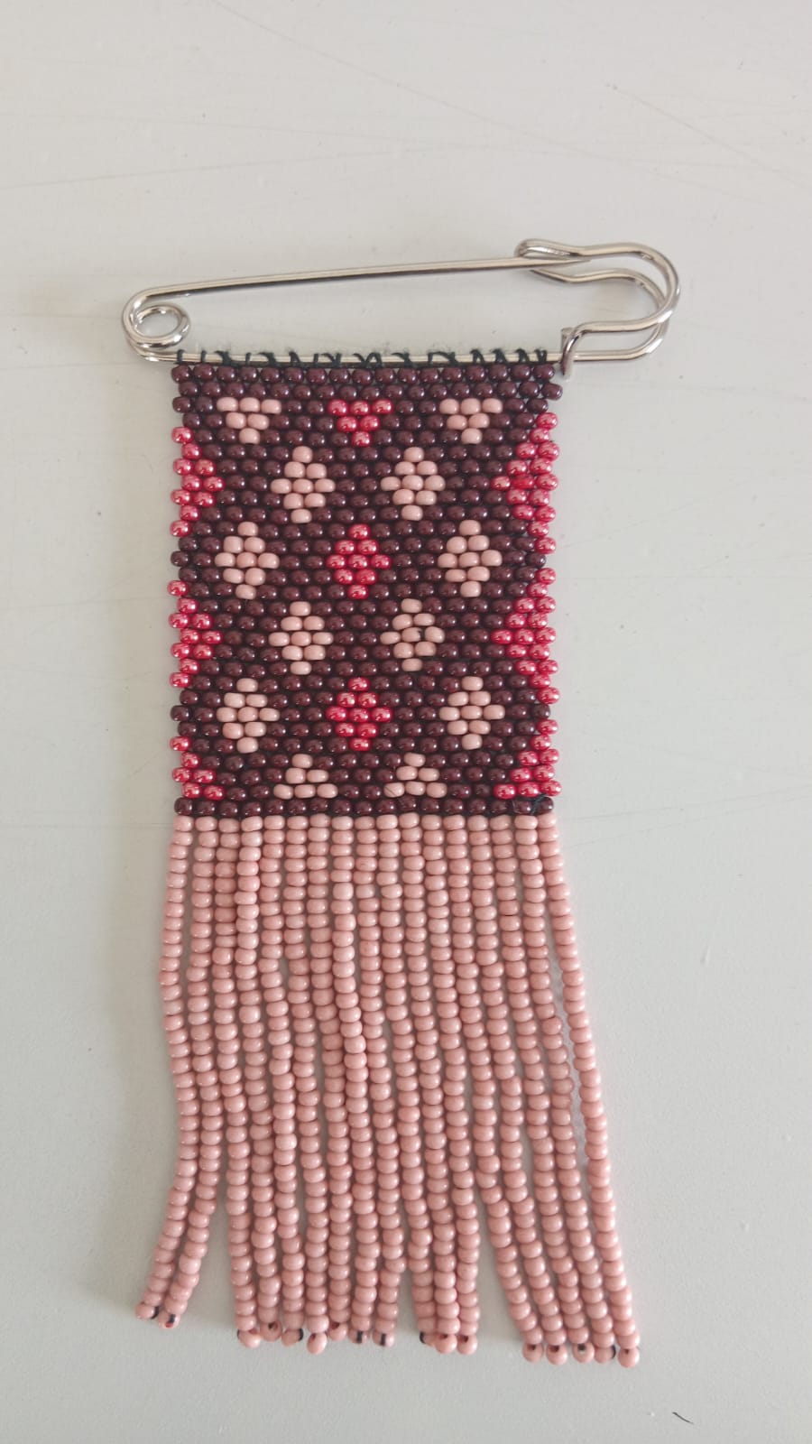 Beaded Safety Pin / Isipeleti