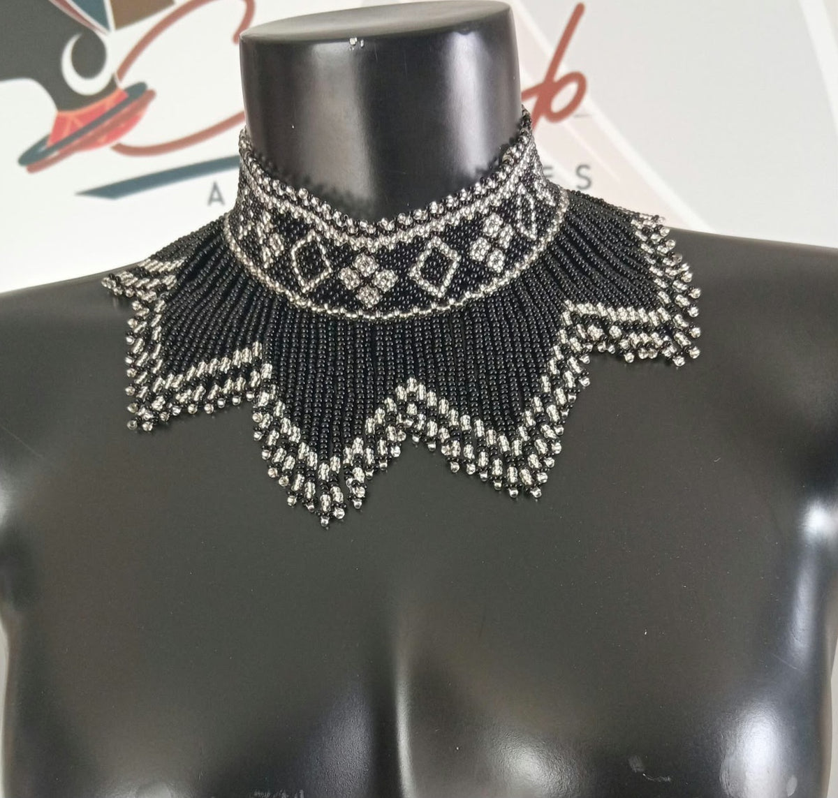 Isi Neckpiece