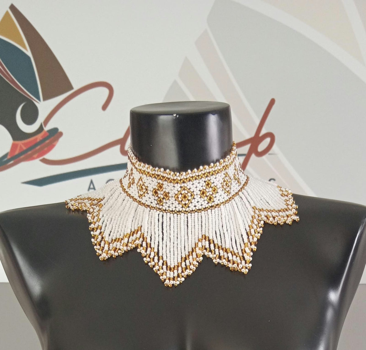 Isi Neckpiece
