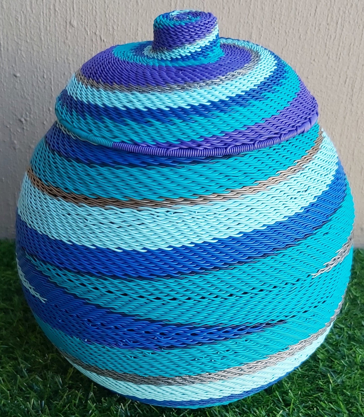 Telephone Wire Ukhamba Bowl