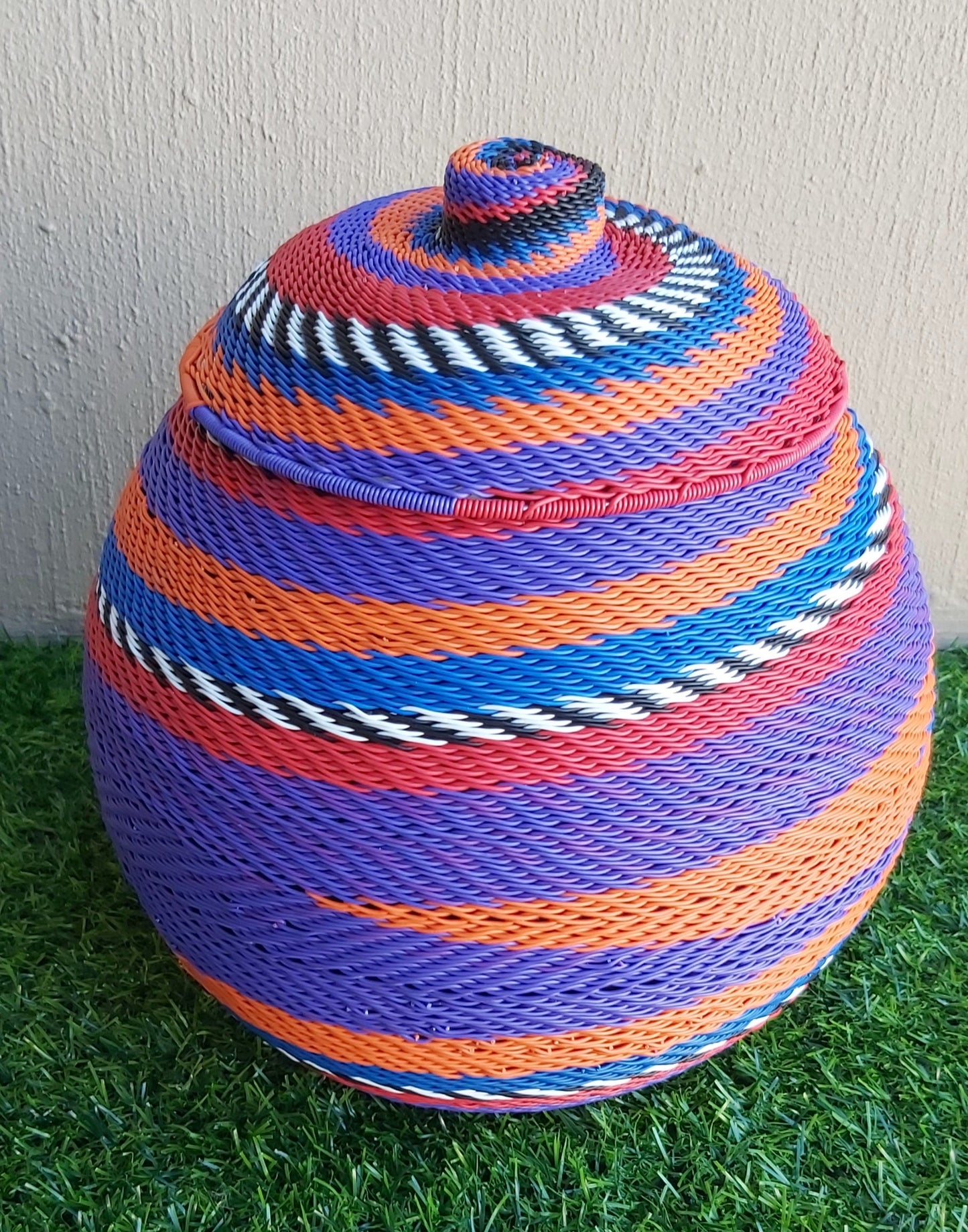 Telephone Wire Ukhamba Bowl